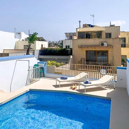 Pool & Sea Merill Apartments Меллиеха Экстерьер фото